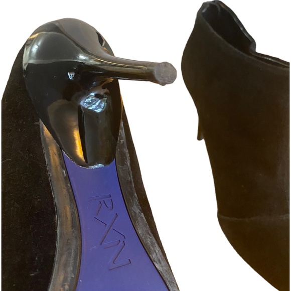 Kenneth Cole reaction suede Joni arc heeled booties - Picture 8 of 14